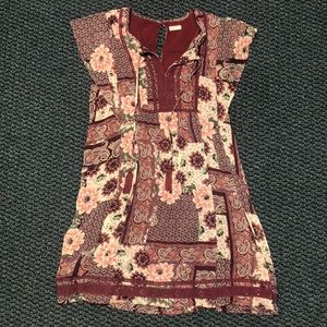 Maroon patterned short sleeve shirt dress